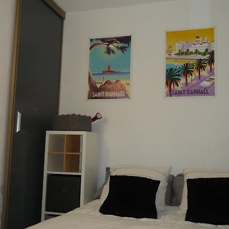 Appartementfrontdemersaintraphaelsantalucia Εξωτερικό φωτογραφία